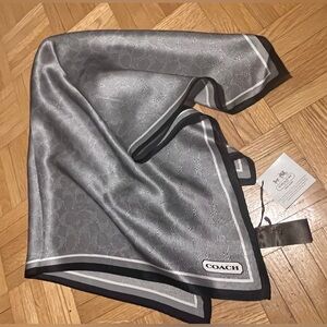 NWT Coach 100% silk 27”x27” square scarf, black & white Oxford signature pattern